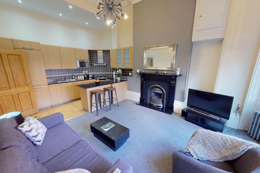 Land Of Ginger Apartment-sleeps 2- Free Parking Apartment *